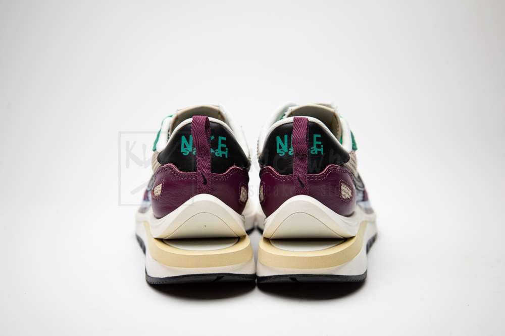 KickWho Sacai x VaporWaffle SP 'String Villain Red' Godkiller DD3035-200 - Image 7