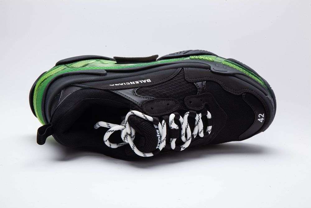 Kickwho BALENCIAGA TRIPLE S TRAINER BLACK GREEN - Image 3