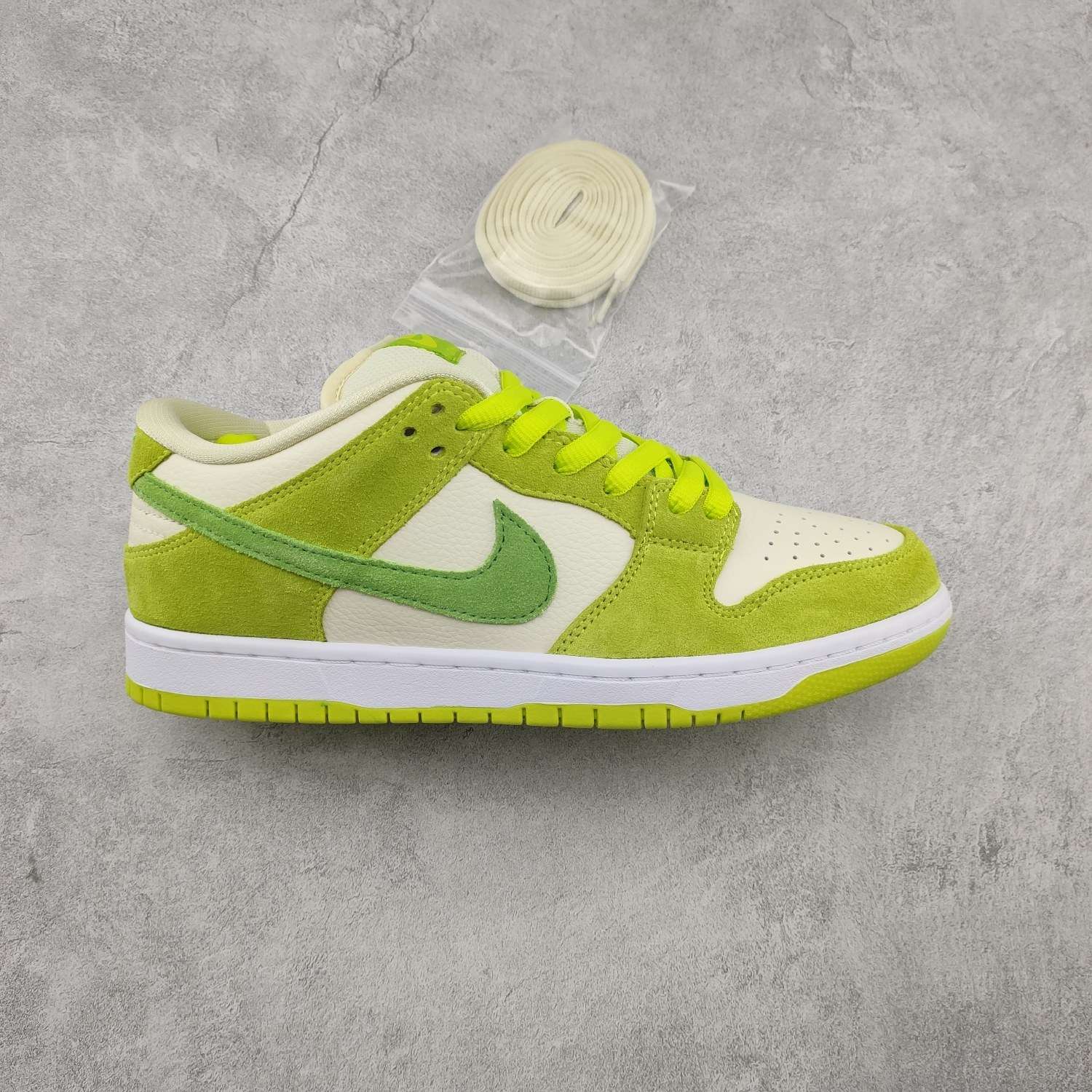 Kickswho NIKE DUNK LOW PRO SB 'FRUITY PACK - GREEN APPLE'