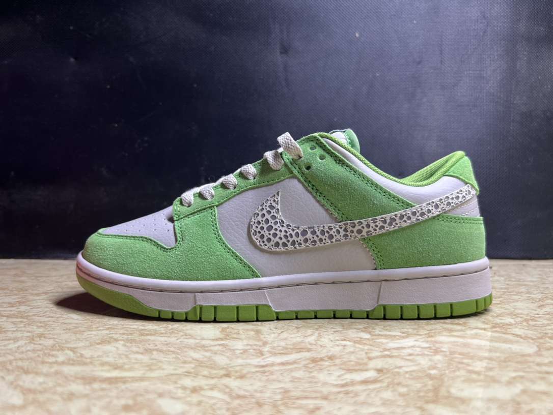 Kickswho Nike Dunk Low “Safari Swoosh”