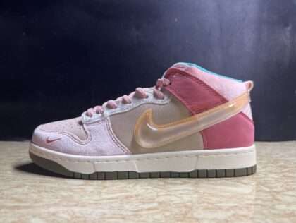 Kickswho Social Status x Nike SB Dunk Low Pro QS"Strawberry Milk"