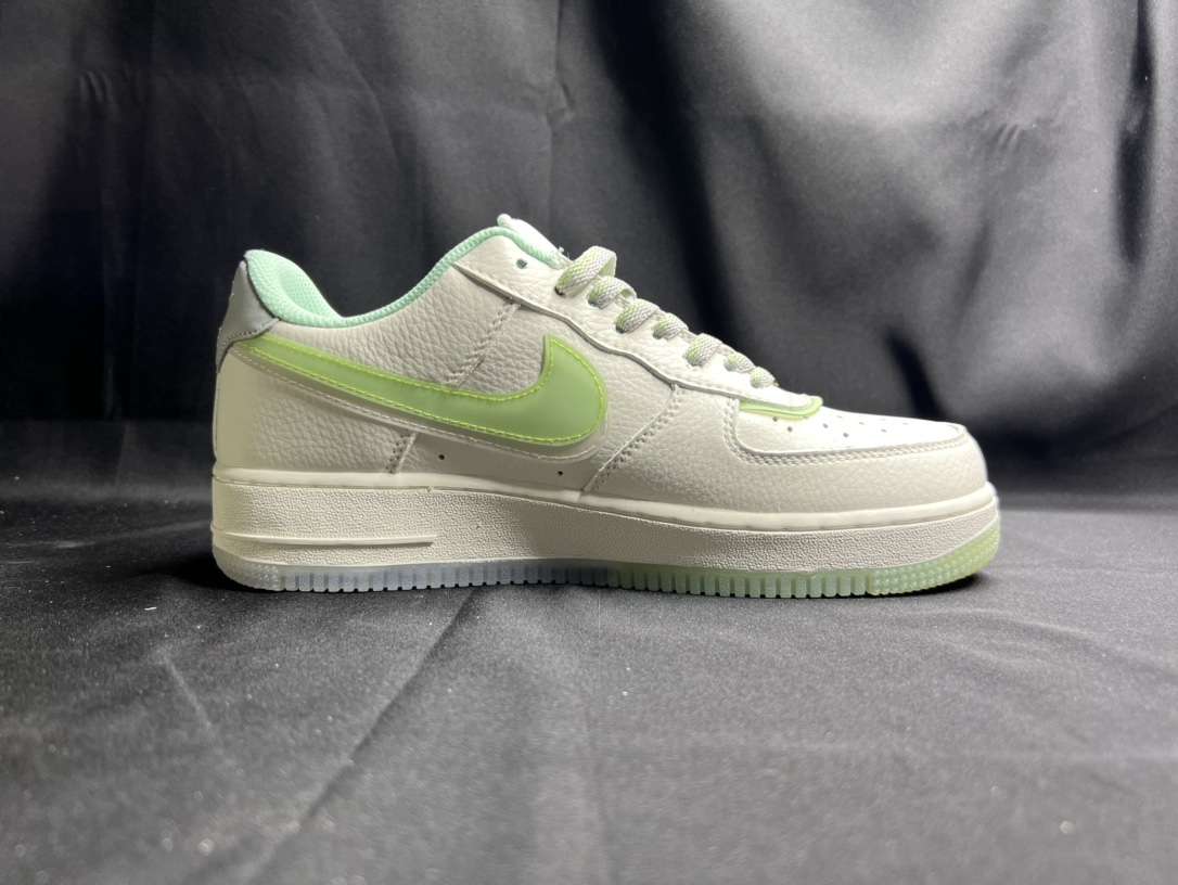 KICKWHO Nike Air Force 1' 07 Low Mojito - Image 2