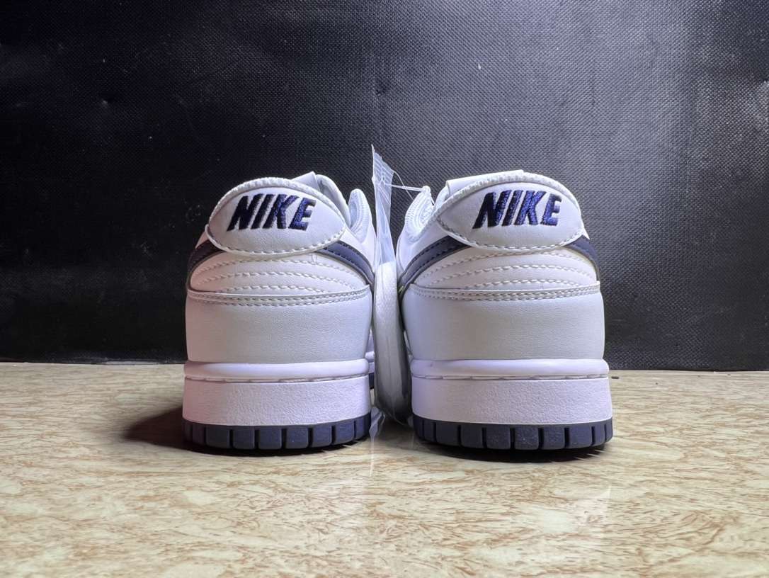 Kickswho Nike SB Dunk Low '3D Swoosh' - Image 3