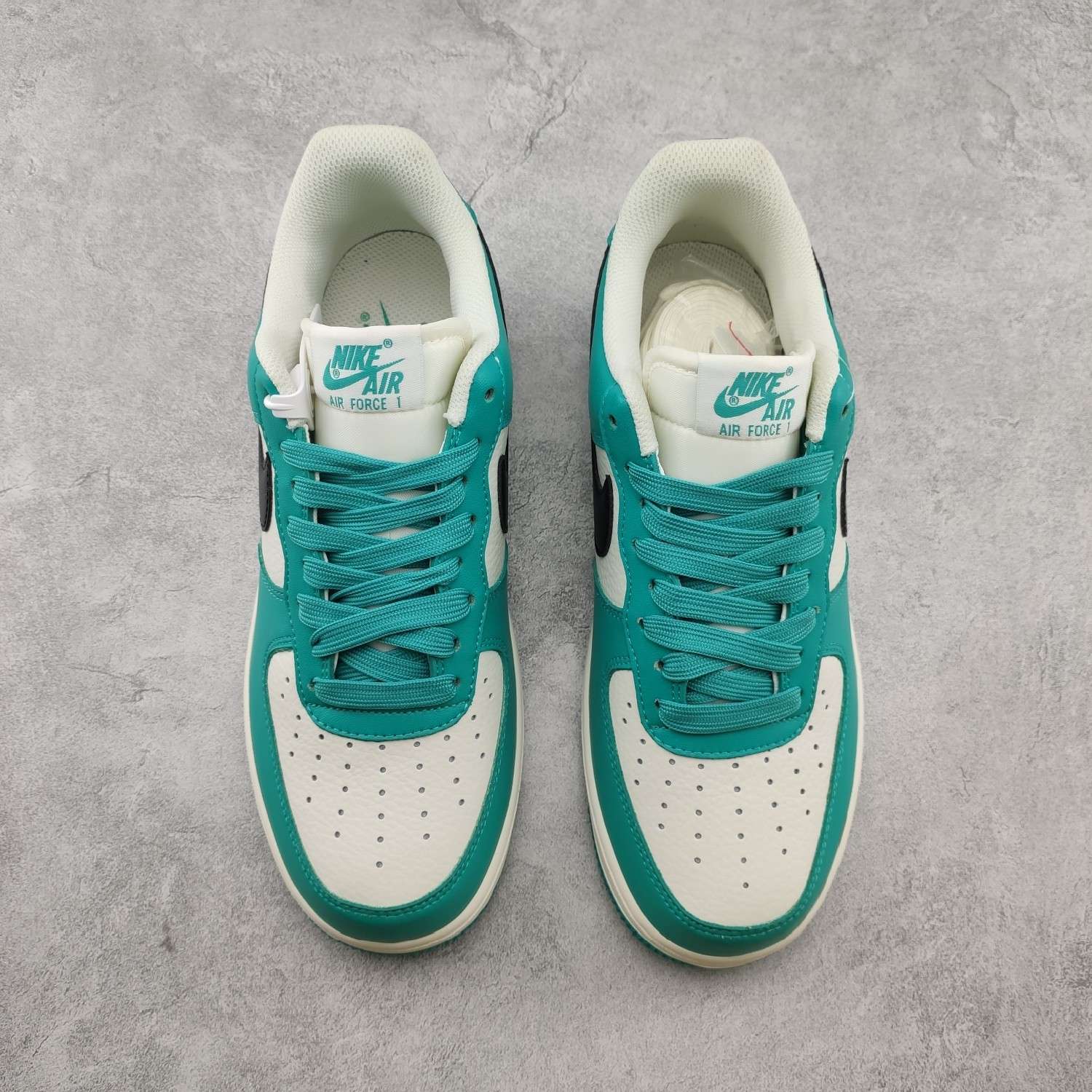 KICKWHO Nike Air Force 1 Low - Image 3