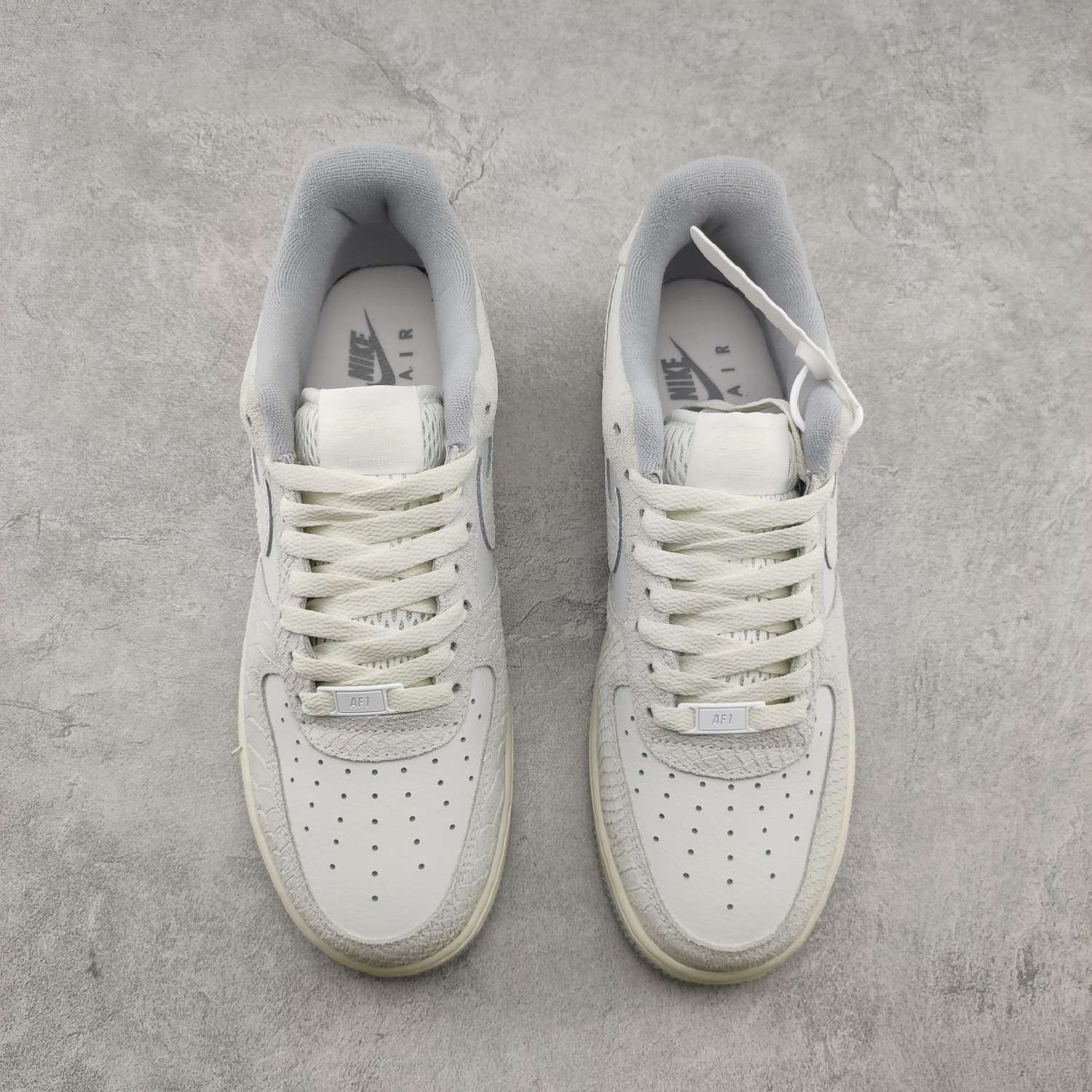 KICKWHO Nike Air Force 1 Low - Image 3