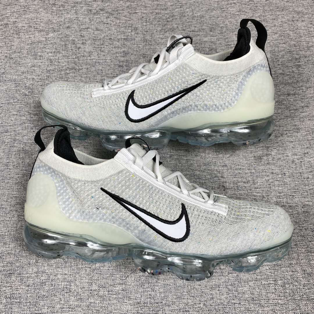KICKWHO Nike Air Vapor Max - Image 3