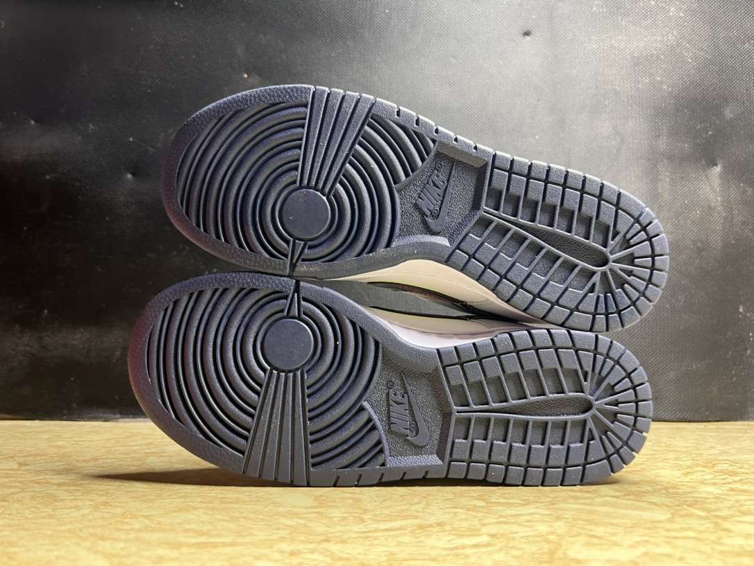 Kickswho Nike SB Dunk Low '3D Swoosh' - Image 6