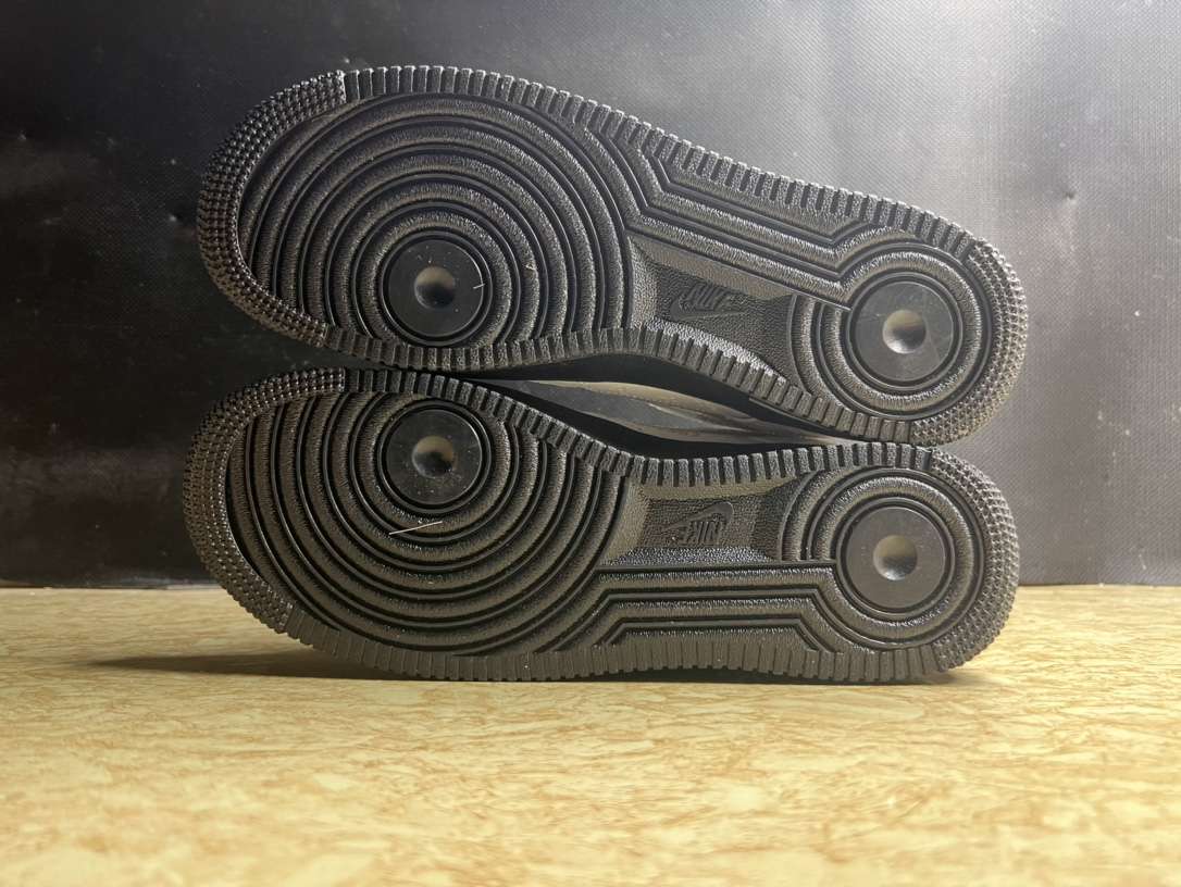 KICKWHO Nike Air Force 1 Low x LV - Image 6