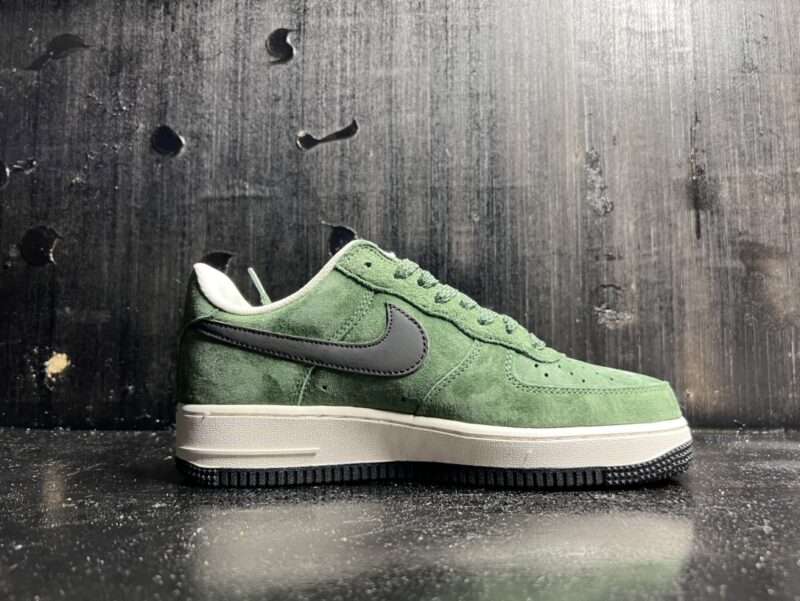 Kickswho Nike Air Force 1 Green - Image 2