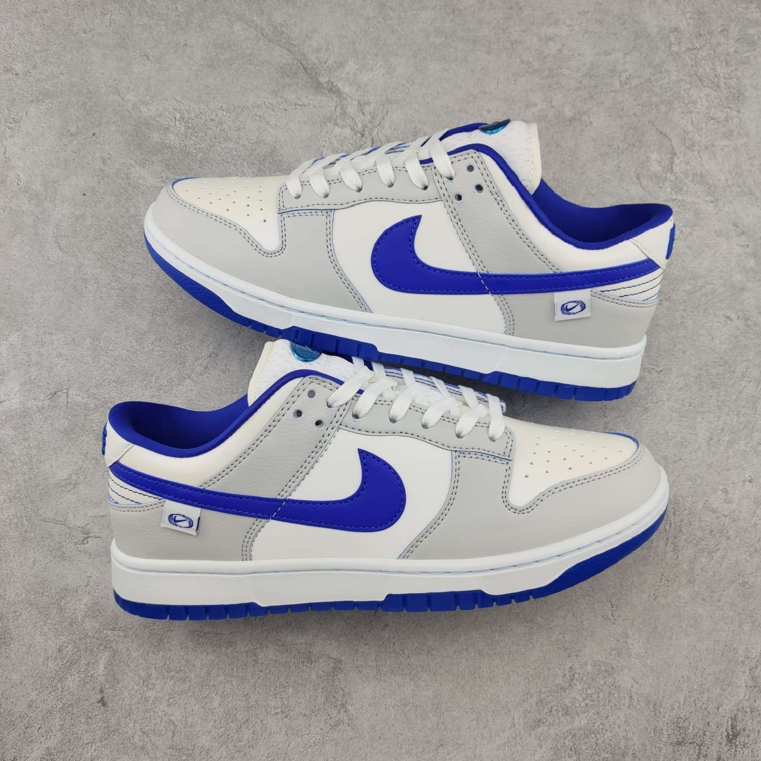 Kickswho Nike SB Dunk Low GS “Ivory Hyper Royal" Beige Blue - Image 9