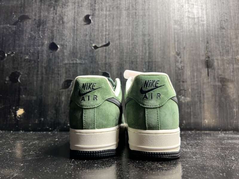 Kickswho Nike Air Force 1 Green - Image 3