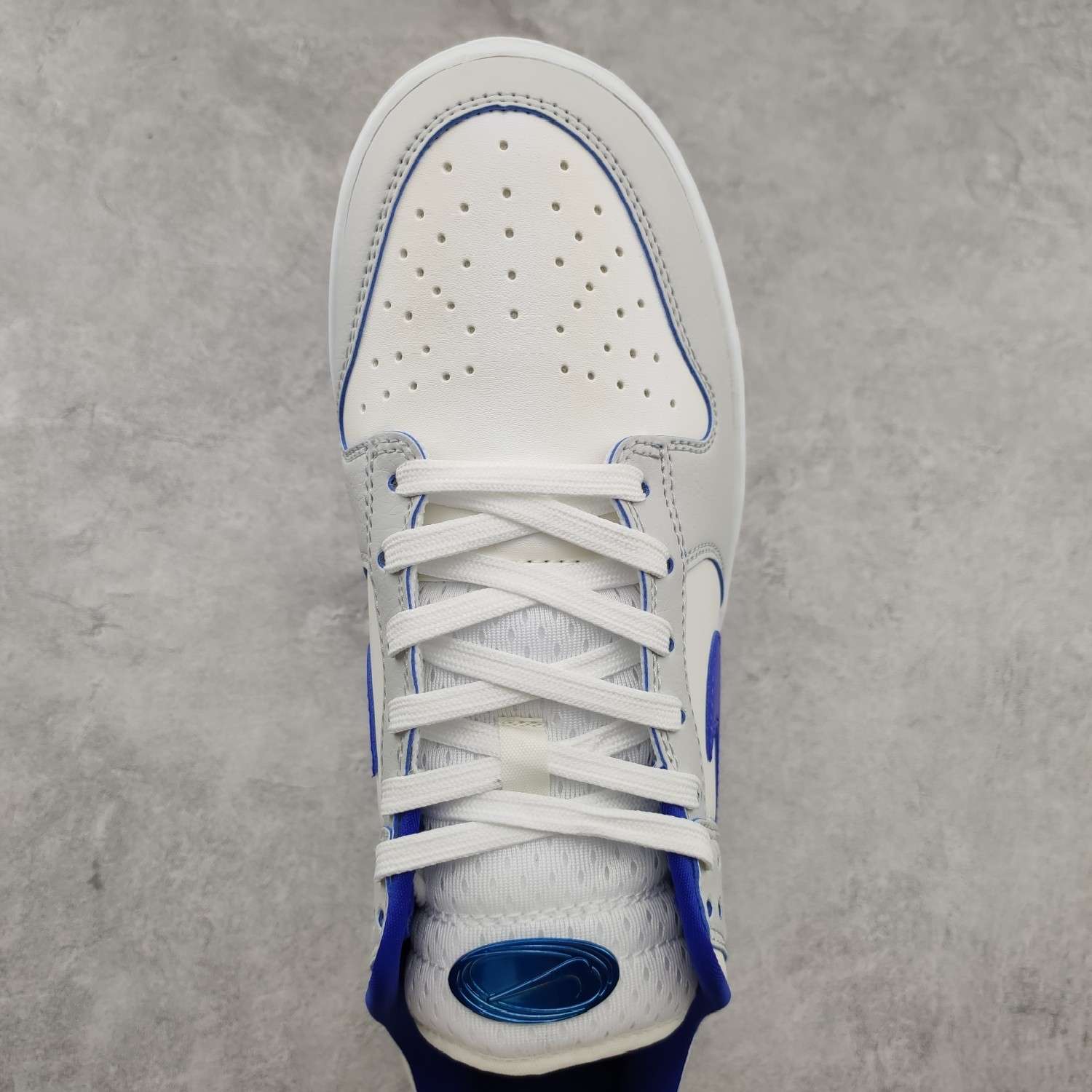 Kickswho Nike SB Dunk Low GS “Ivory Hyper Royal" Beige Blue - Image 7