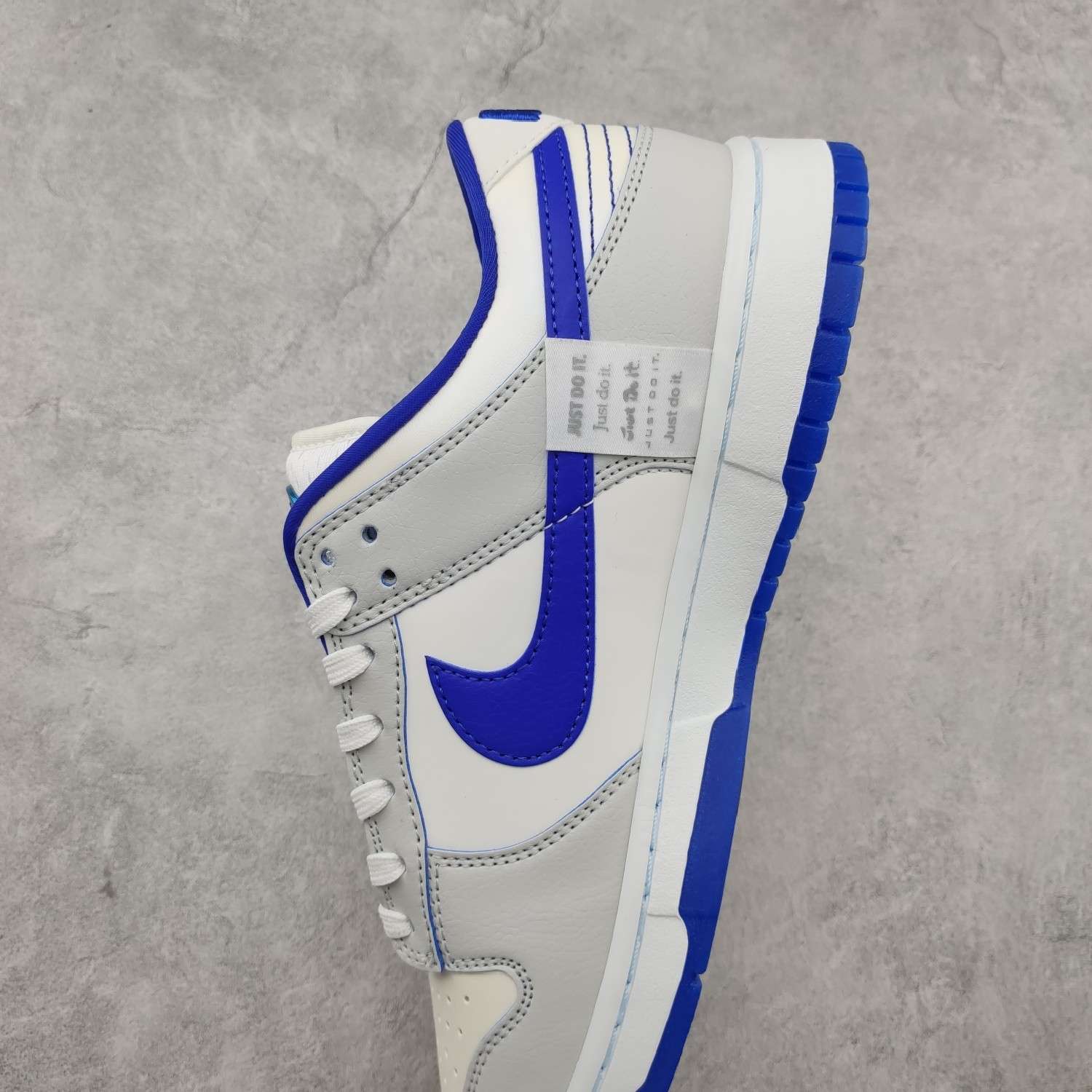 Kickswho Nike SB Dunk Low GS “Ivory Hyper Royal" Beige Blue - Image 4
