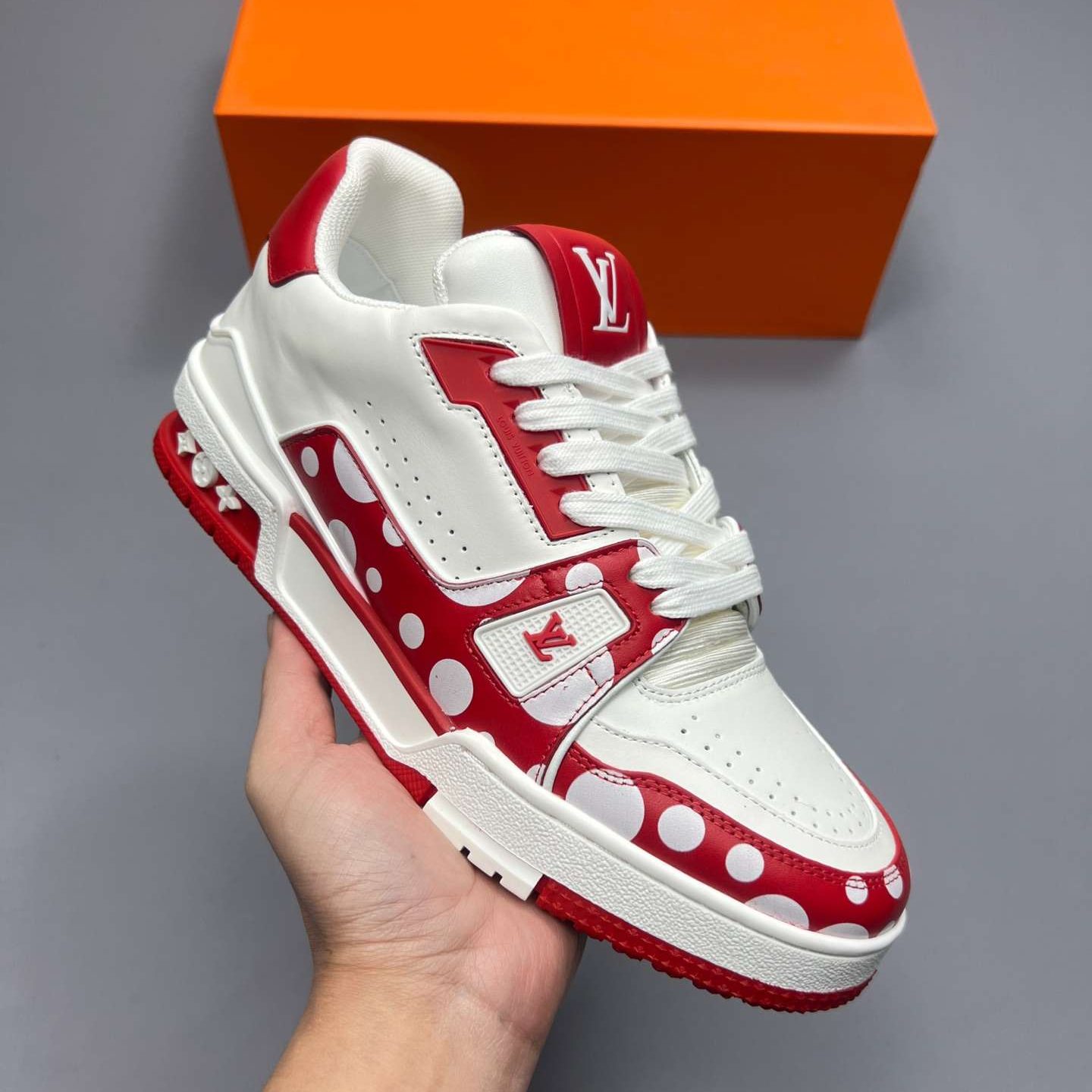 KICKWHO Louis Vuitton Trainer Sneakers Low White Red CYDY84