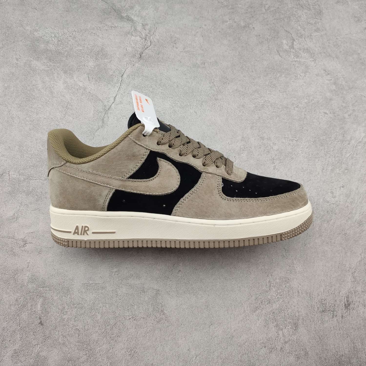 Kickswho AKIRA x Nike Air Force 1'07 Low DB0066-223