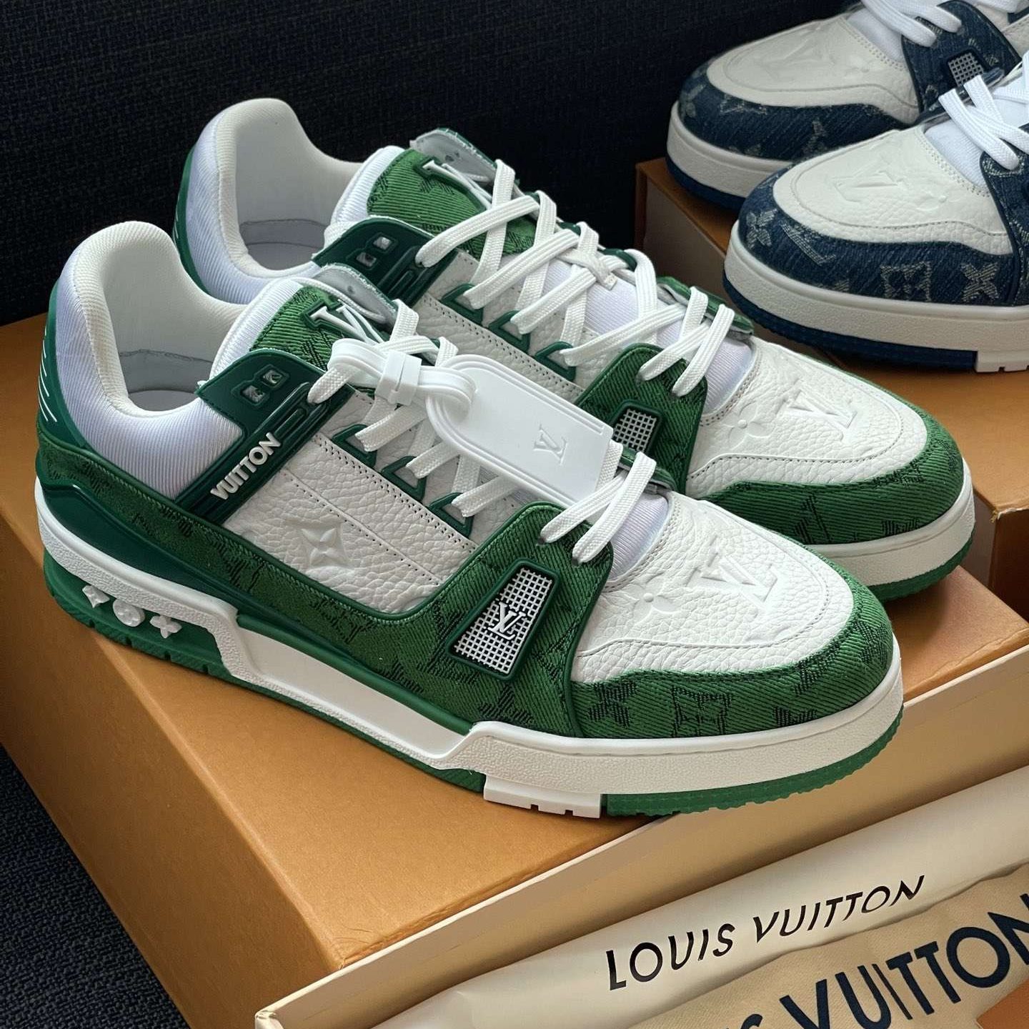 KICKWHO Louis Vuitton Trainer Sneakers Green White
