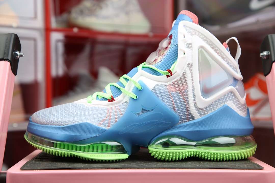 KICKWHO Nike LeBron Witness 19 Sneakers Blue White Green