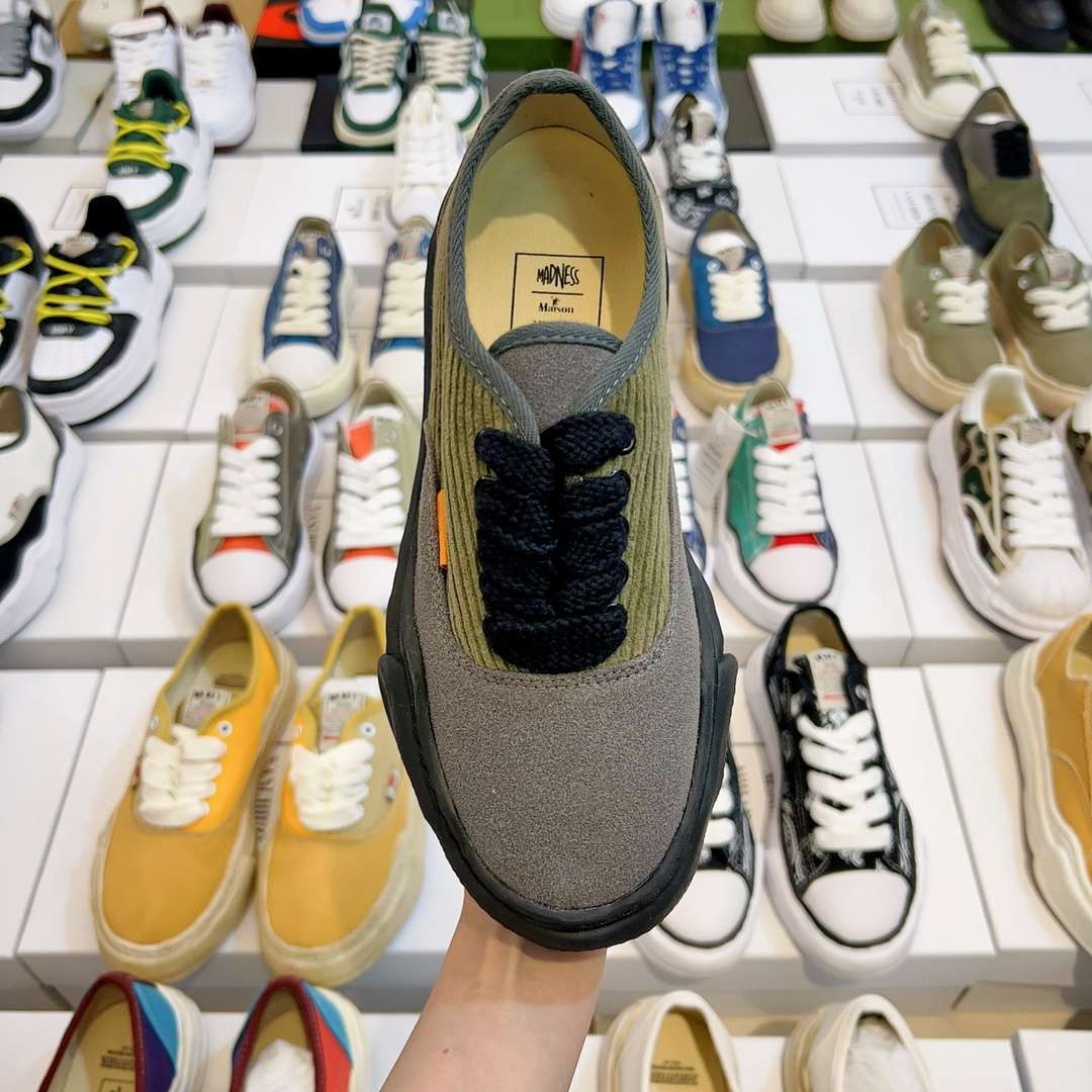 KICKWHO Maison Mihara Yasuhiro Wayne Original Sole Leather Low Sneakers Dark Green Gray - Image 2