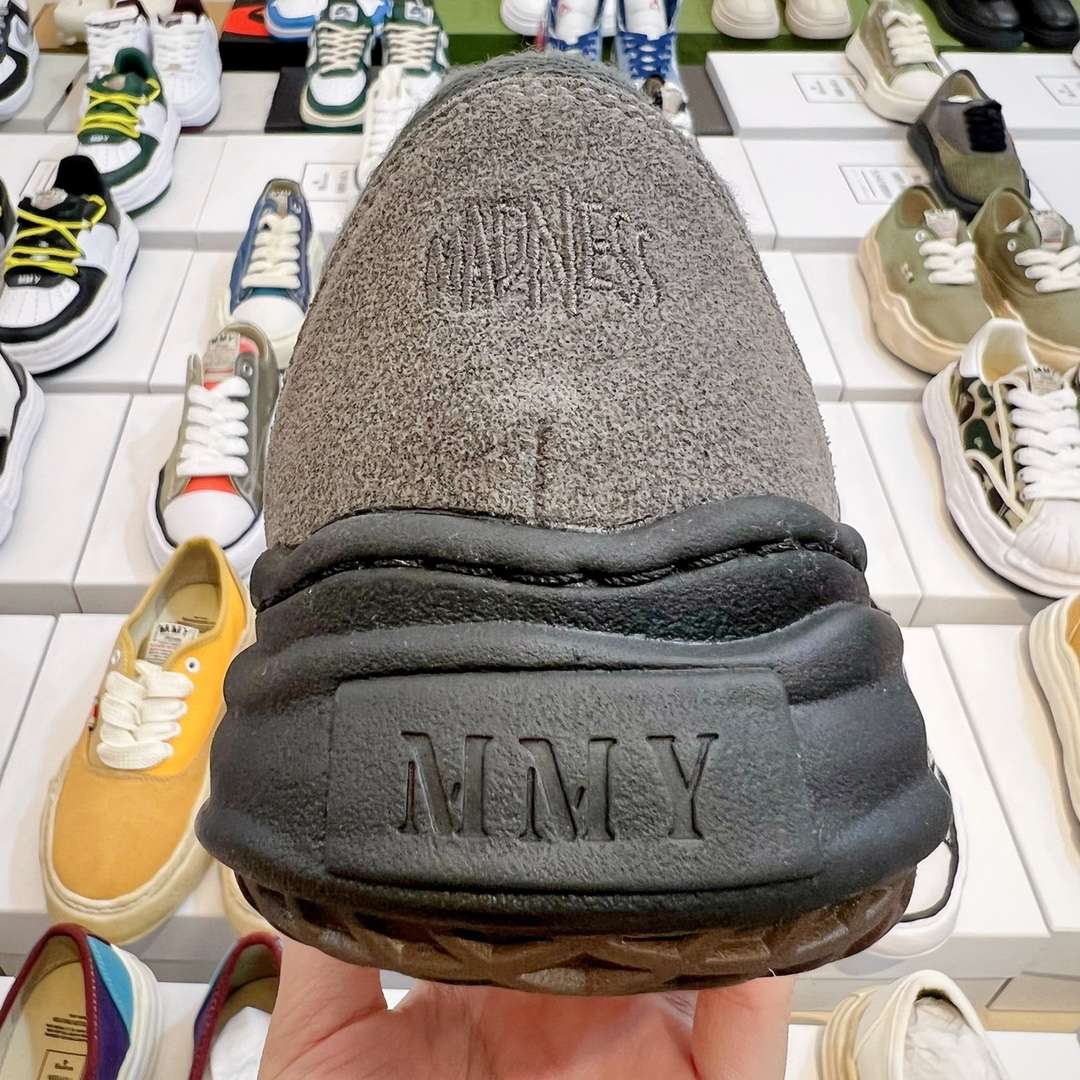 KICKWHO Maison Mihara Yasuhiro Wayne Original Sole Leather Low Sneakers Dark Green Gray - Image 3