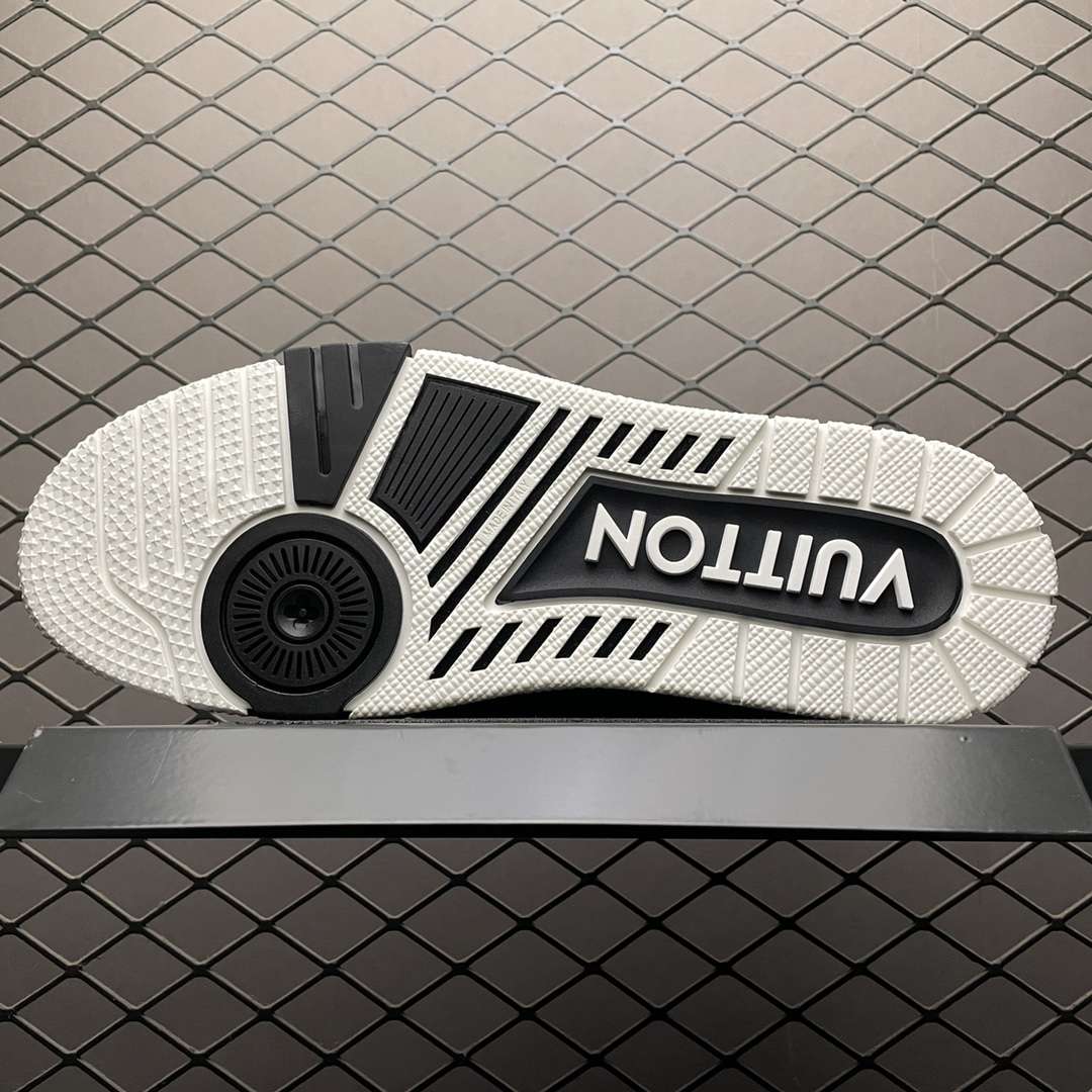 KICKWHO Louis Vuitton Trainer Sneakers Black White - Image 5