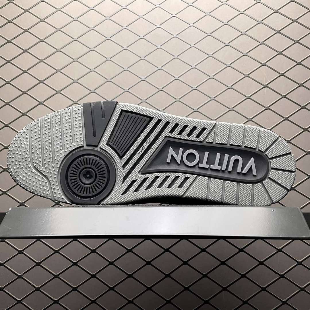 KICKWHO Louis Vuitton Trainer Sneakers Black - Image 5