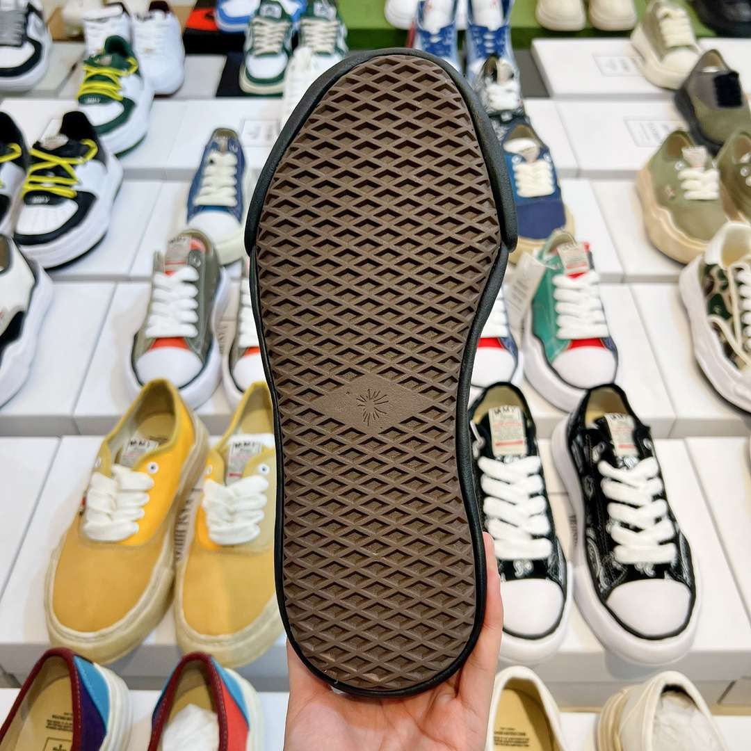 KICKWHO Maison Mihara Yasuhiro Wayne Original Sole Leather Low Sneakers Dark Green Gray - Image 5