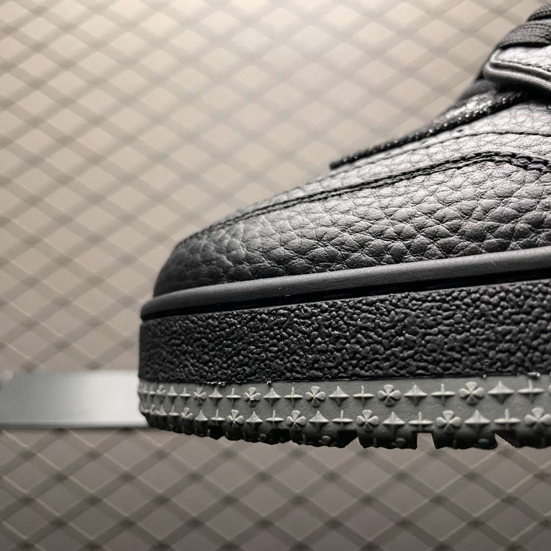 KICKWHO Louis Vuitton Trainer Sneakers Black - Image 6