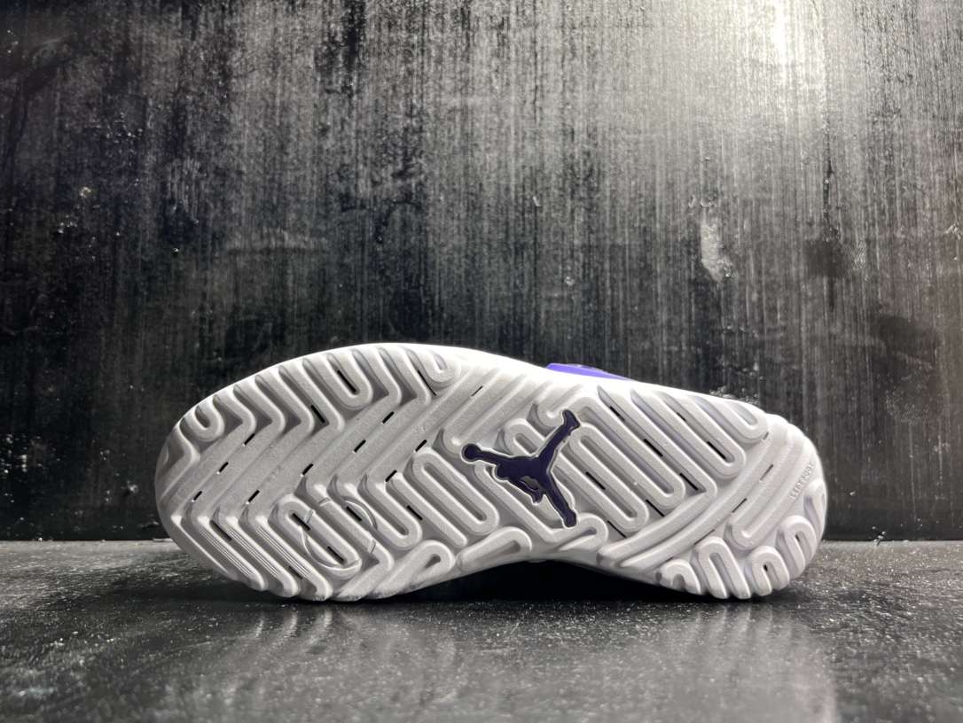 KICKWHO Air Jordan 1 High React - Image 6