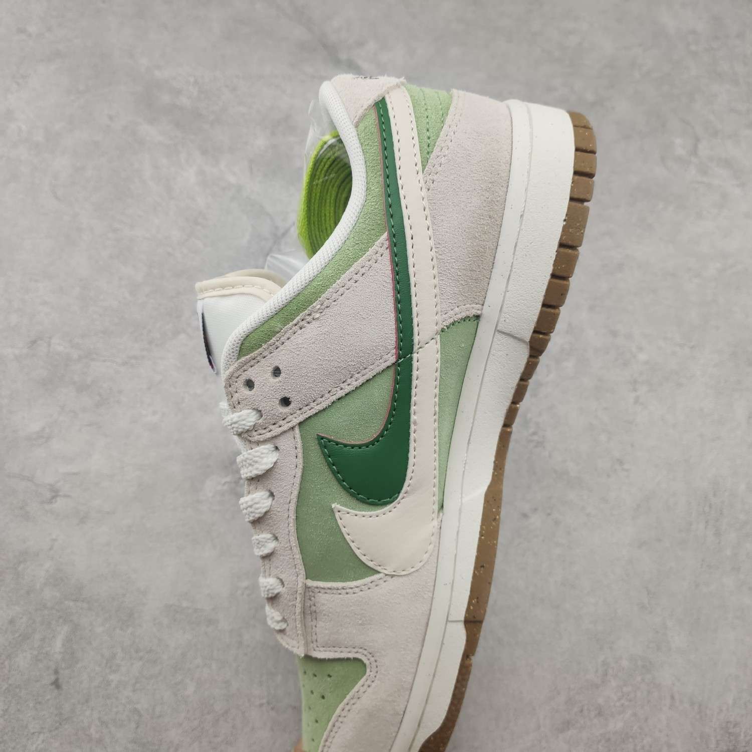 Kickswho Nike SB Dunk Low Swooshes - Image 7