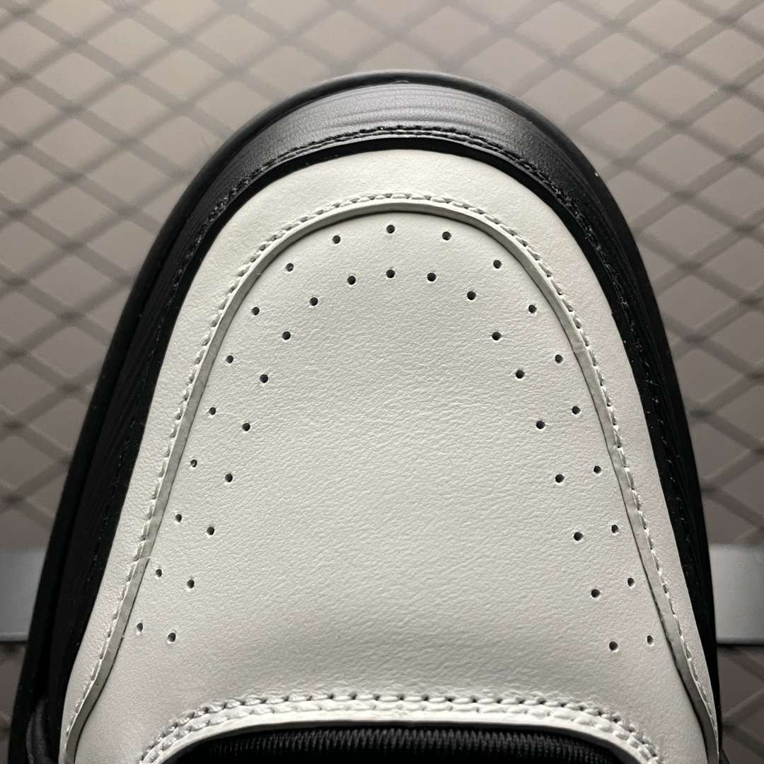 KICKWHO Louis Vuitton Trainer Sneakers Black White - Image 7