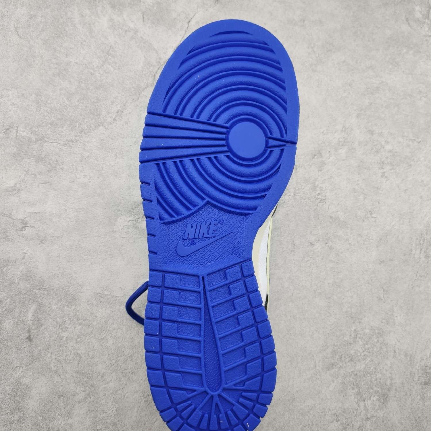 Kickswho Nike SB Dunk Low FD9064-110 - Image 9