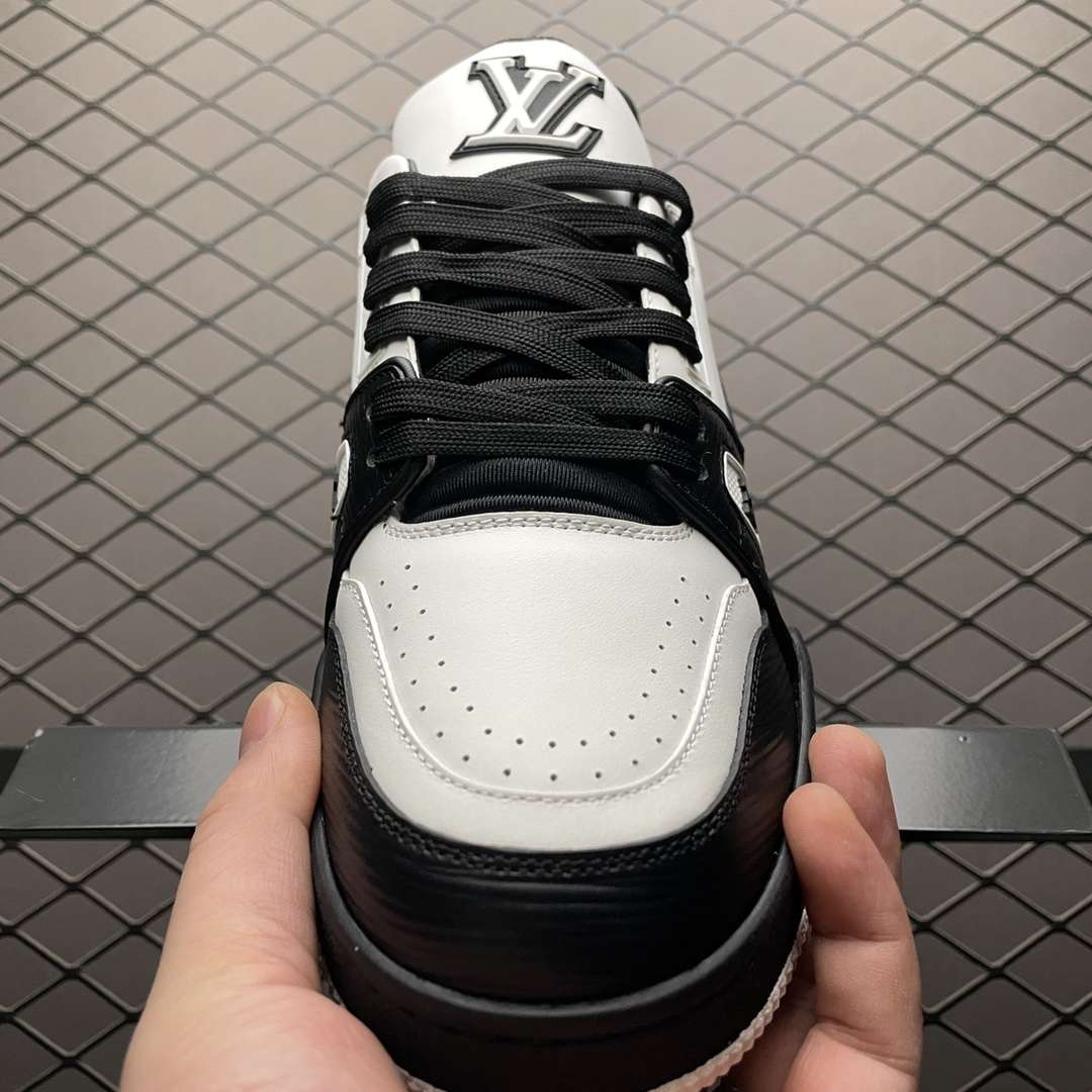KICKWHO Louis Vuitton Trainer Sneakers Black White - Image 9