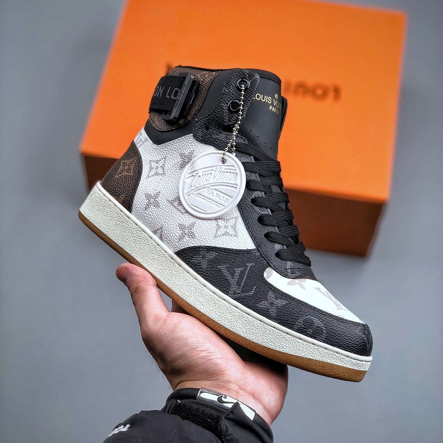 KICKWHO Louis Vuitton Rivoli Monogram Sneakers Black White