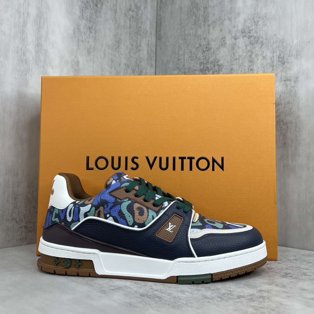 KICKWHO Louis Vuitton Trainer Sneakers Black Brown