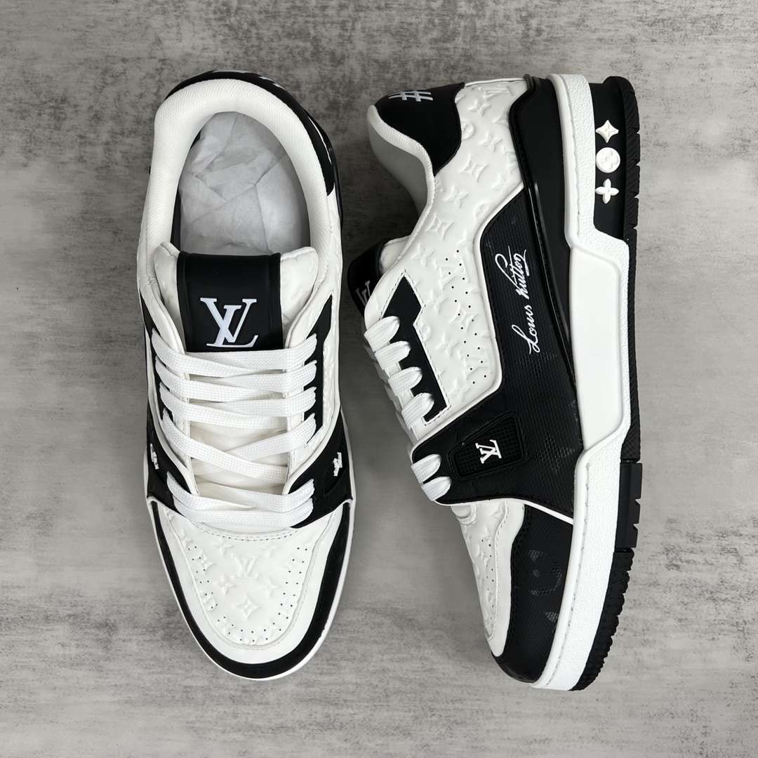 KICKWHO Louis Vuitton Trainer Sneakers Black White - Image 3