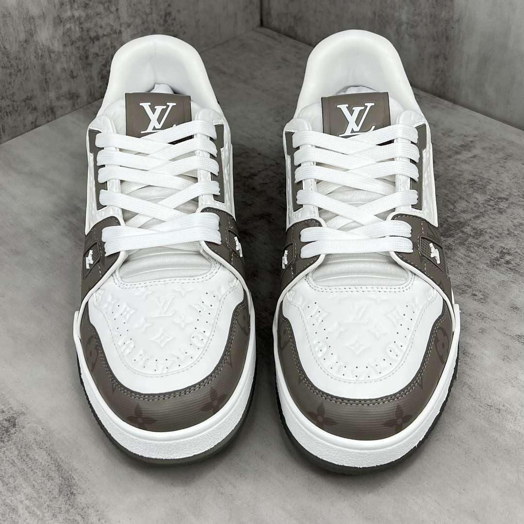 KICKWHO Louis Vuitton Trainer Sneakers Grey White - Image 4