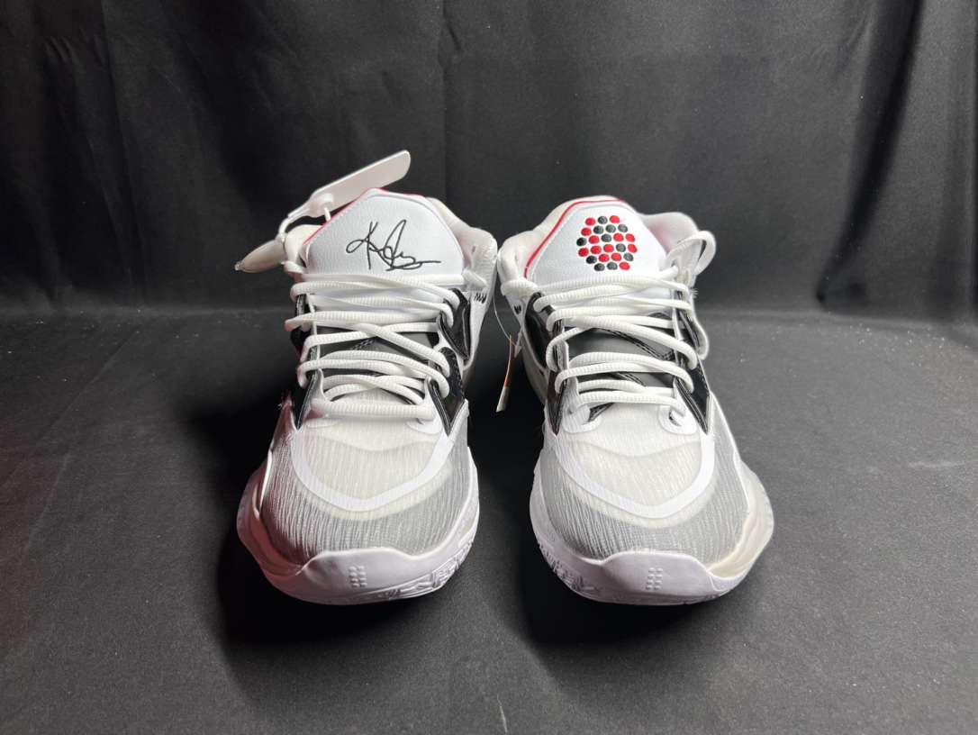 Kickswho Nike Kyrie Infinity 8 EP "Man Machine" White Black Sneakers - Image 4