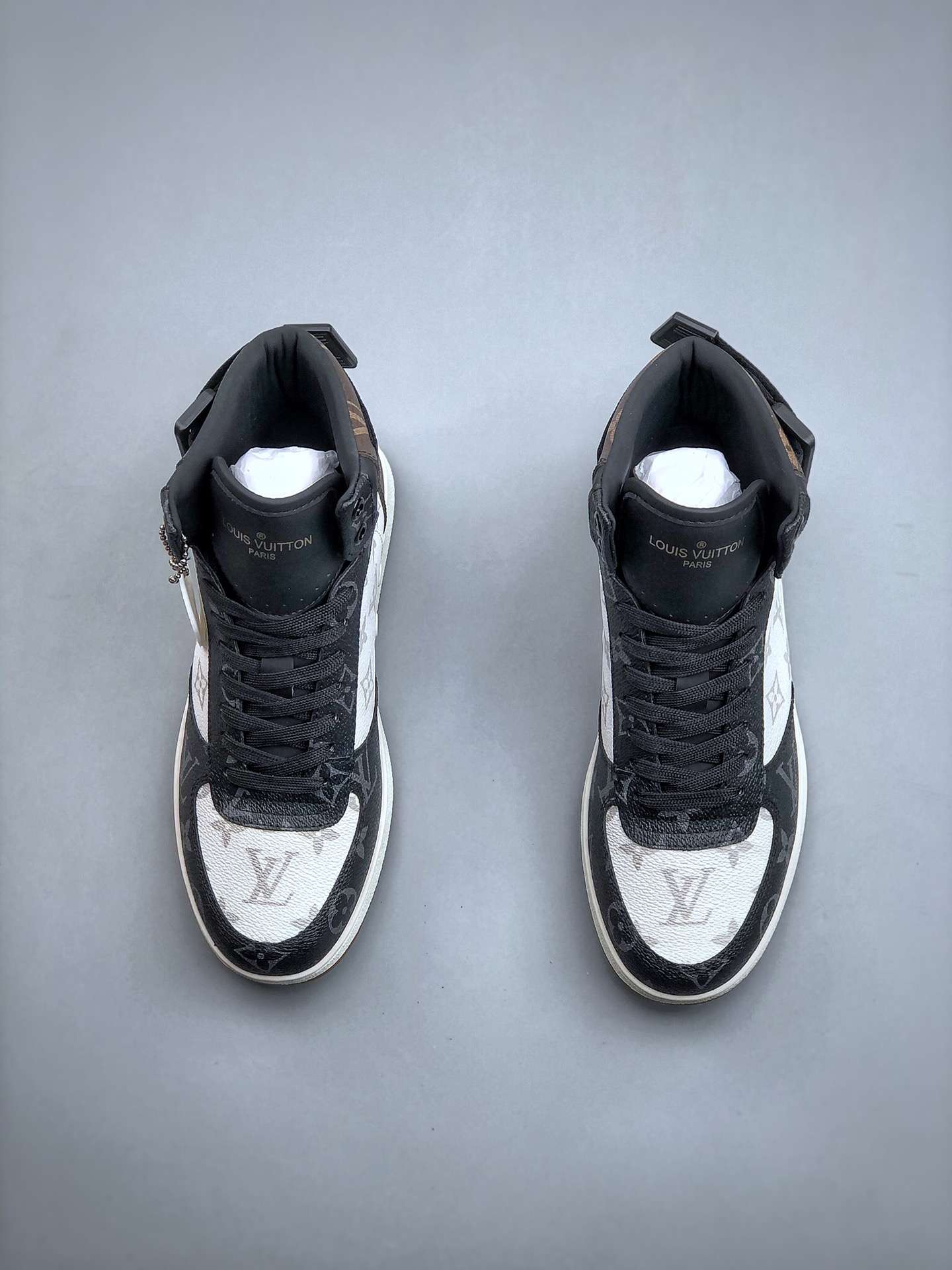 KICKWHO Louis Vuitton Rivoli Monogram Sneakers Black White - Image 6