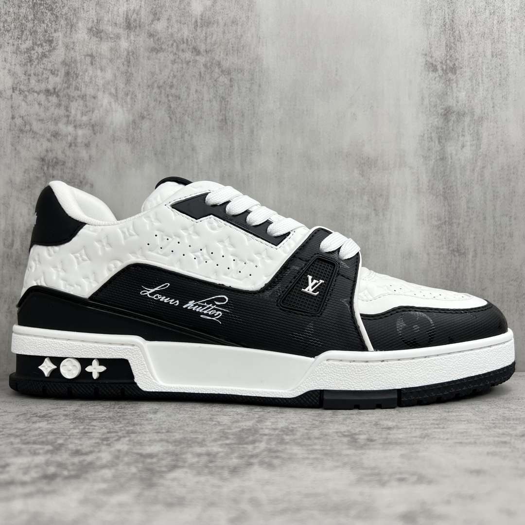 KICKWHO Louis Vuitton Trainer Sneakers Black White - Image 6