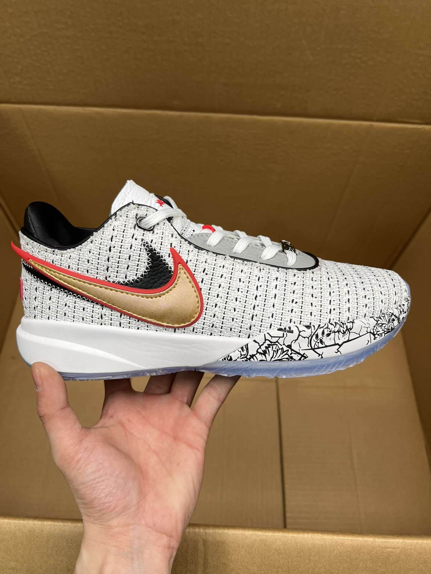 KICKWHO Nike Men's Lebron XX Lmtd EP Basketball Shoes White