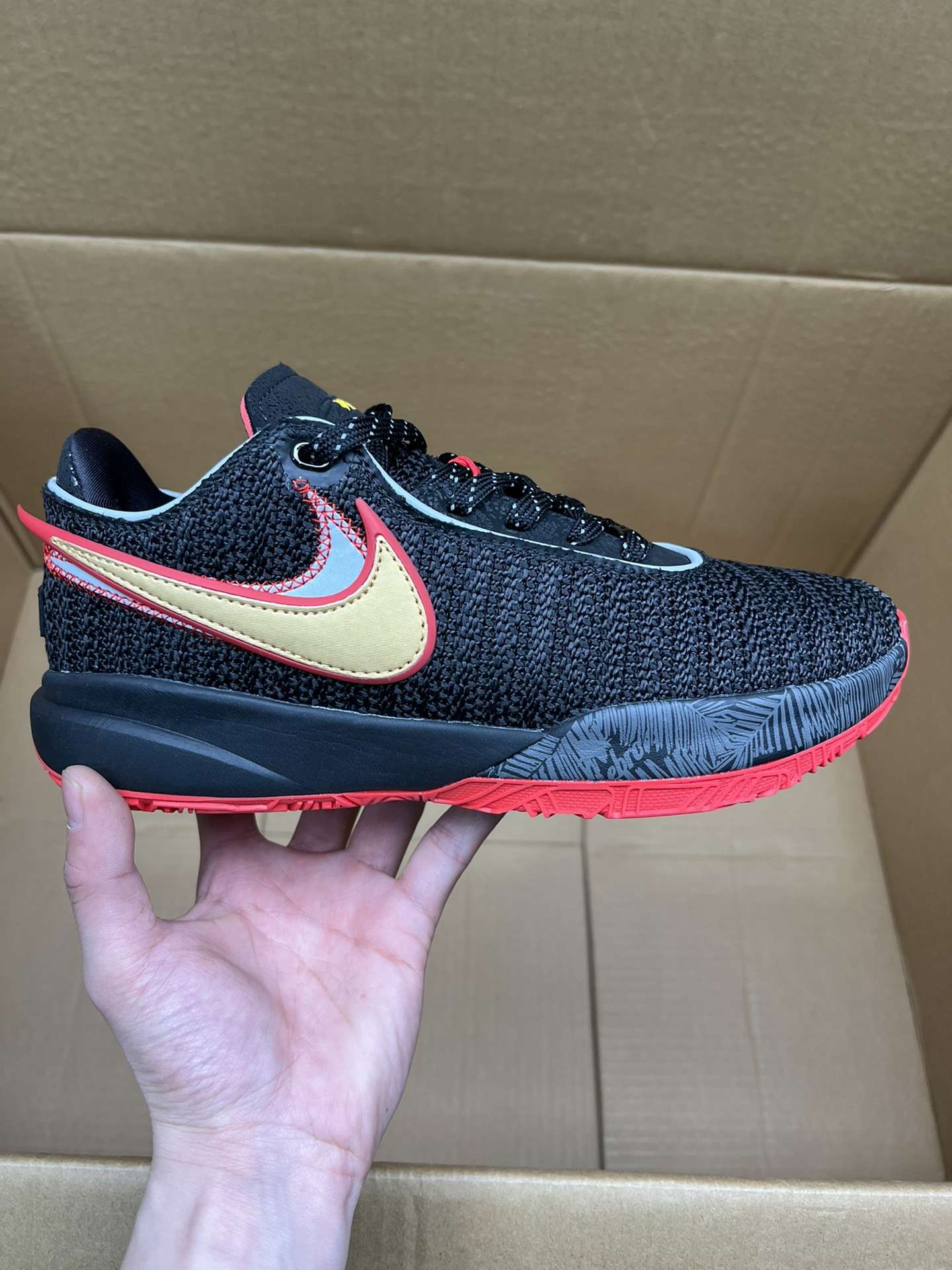 KICKWHO Nike Men's LeBron 20 EP Sneakers ‘The Debut’ DJ5422 500