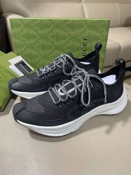 KICKWHO Gucci Sneakers GG Run Black White
