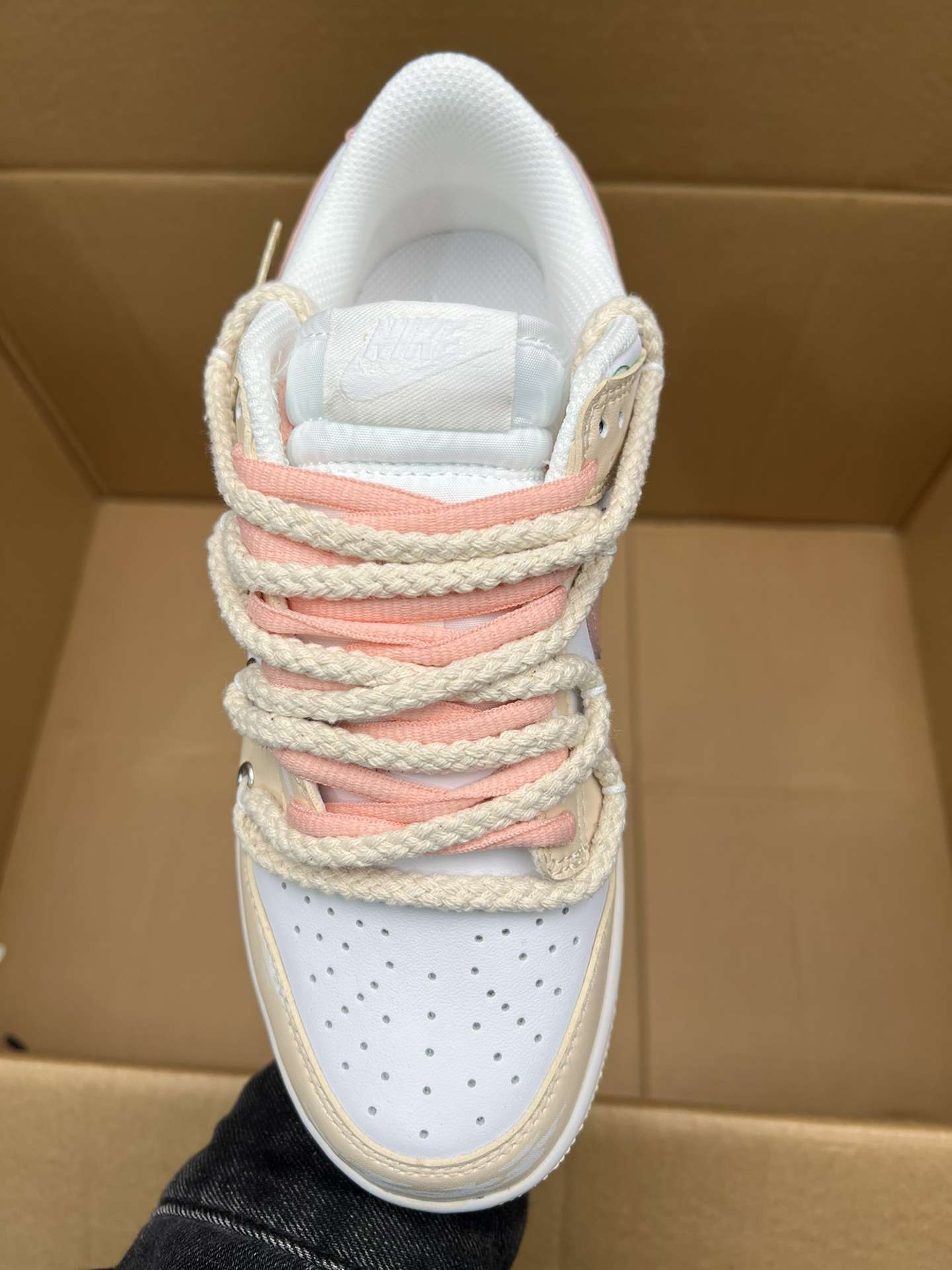 KICKWHO Nike SB Dunk Low " Rose Pink " - Image 2