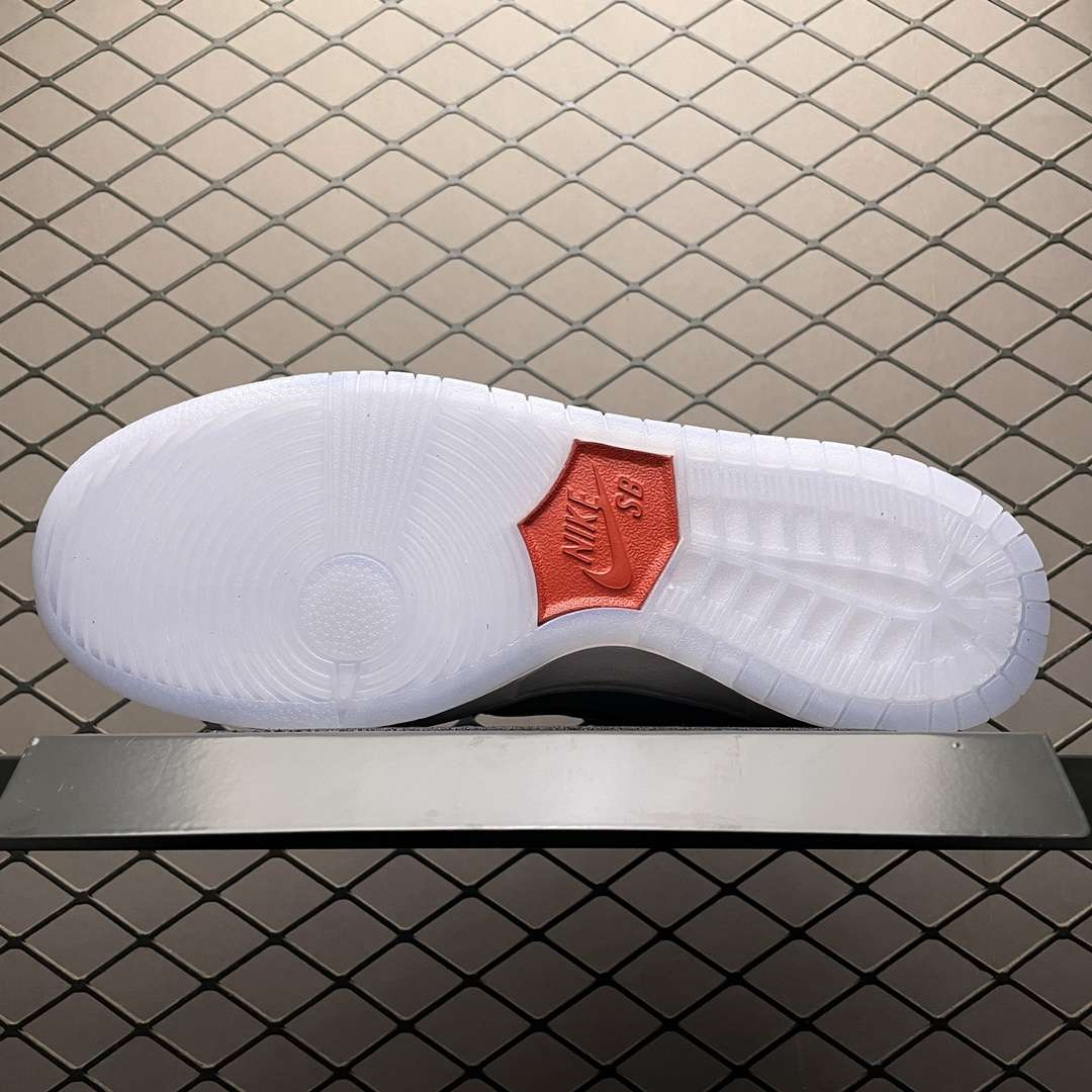 KICKWHO Who So Sad x Nike SB Dunk Low - Image 5
