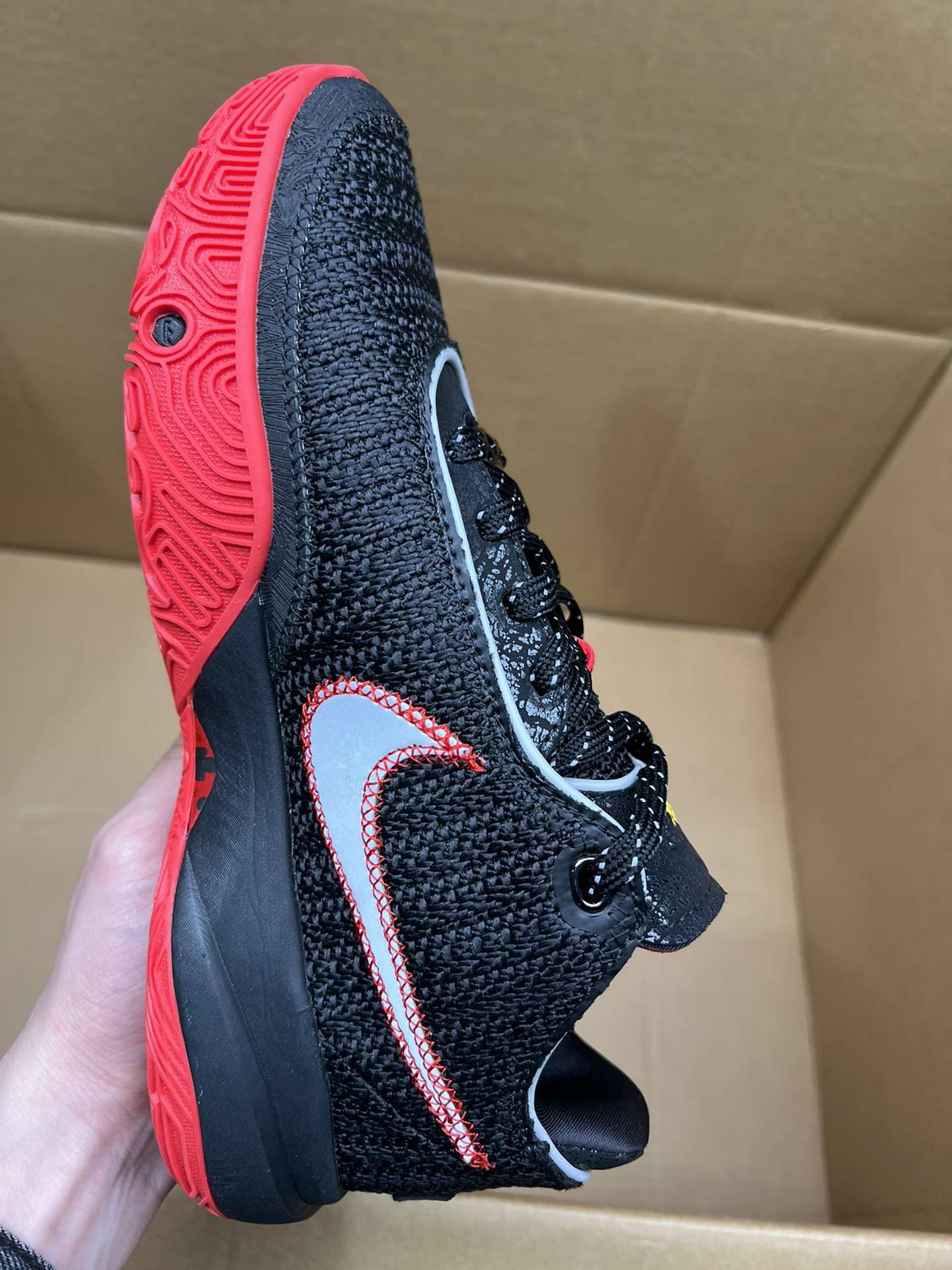 KICKWHO Nike Men's LeBron 20 EP Sneakers ‘The Debut’ DJ5422 500 - Image 8