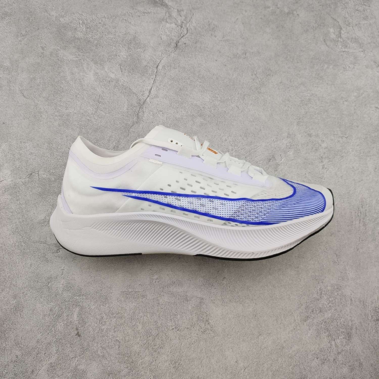 KICKWHO Nike Zoom Fly 3 Pure Platinum