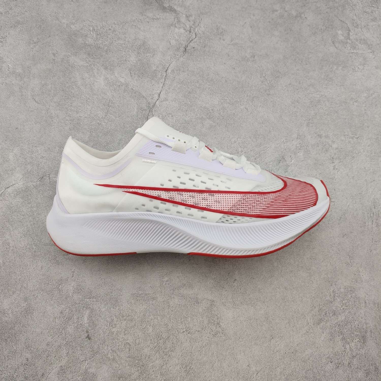 KICKWHO Nike Zoom Fly 3 White Laser Crimson