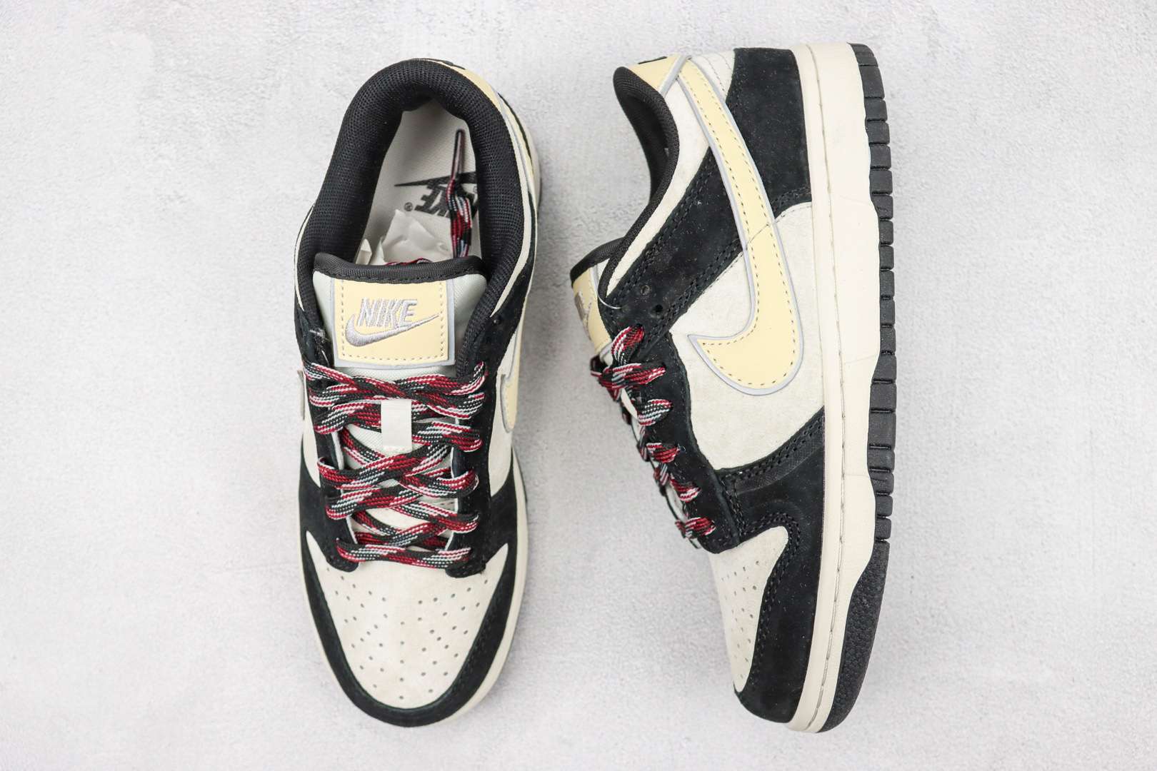 KICKWHO Nike SB Dunk Low Black Team Gold - Image 2