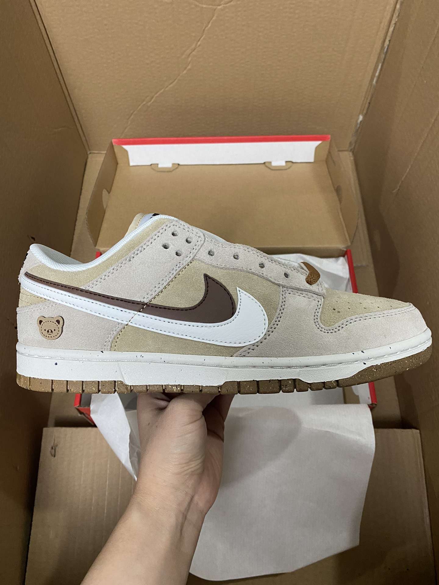 Kickswho Nike Dunk Low SB SE 85 Year of the Rabbit White Brown