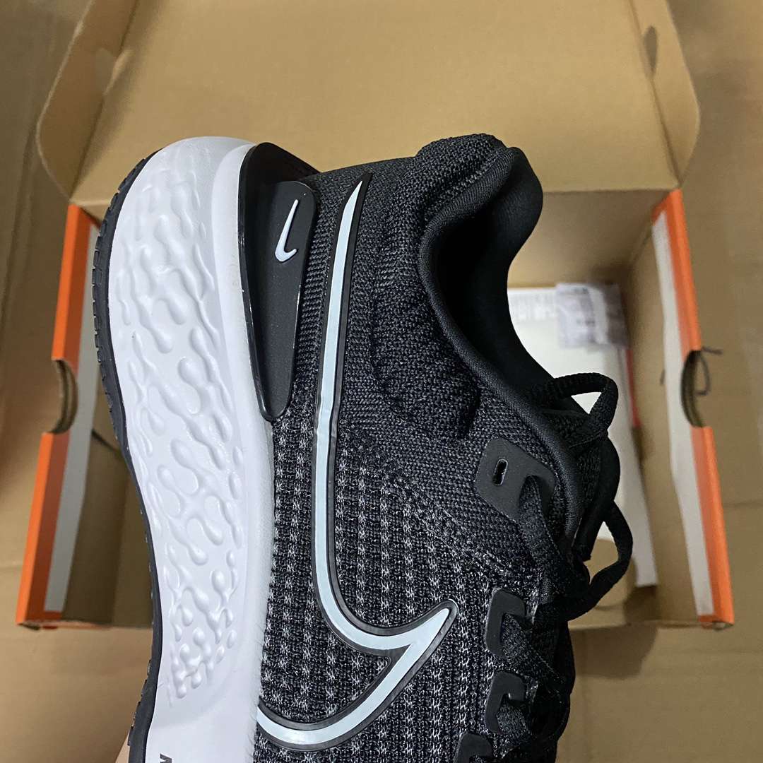 KICKWHO Nike ZoomX Invincible Run Flyknit 2 Sneakers DC9993 300 Black - Image 2